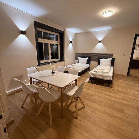 Crown Living Villa Blumenau Studios, Smarttv, Parkplatz Лустенау Екстериор снимка