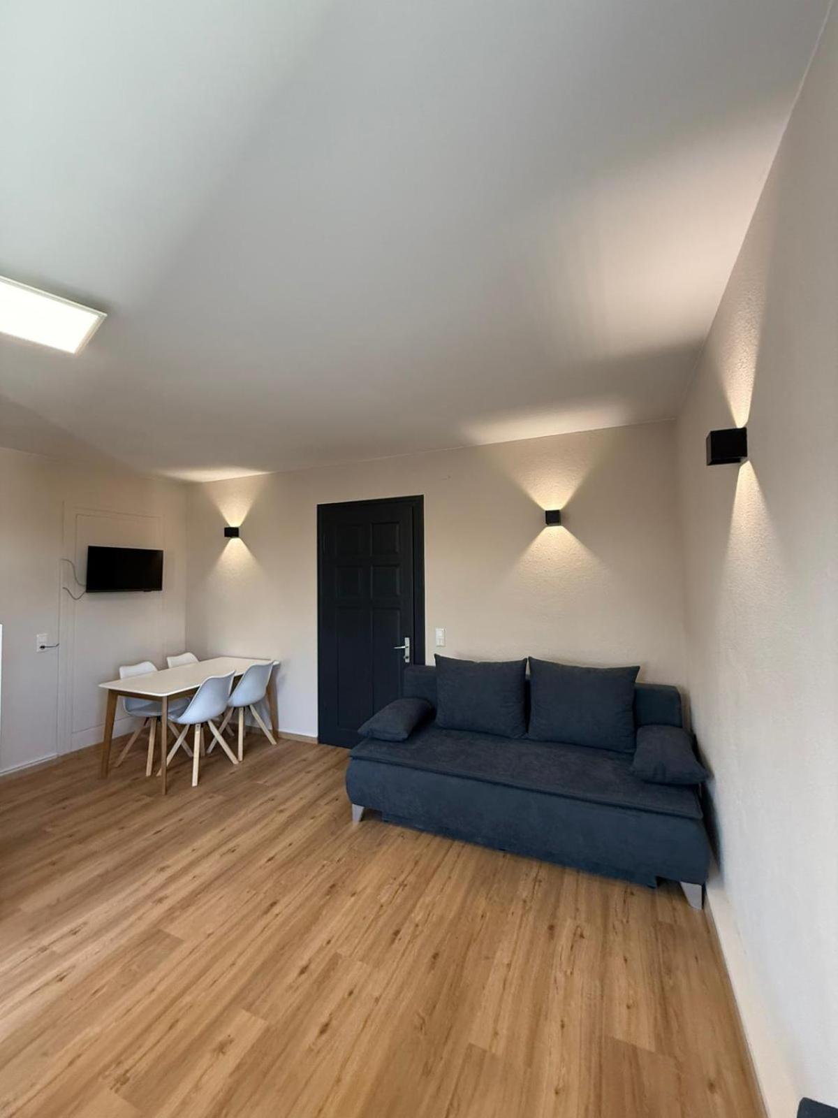 Crown Living Villa Blumenau Studios, Smarttv, Parkplatz Лустенау Екстериор снимка