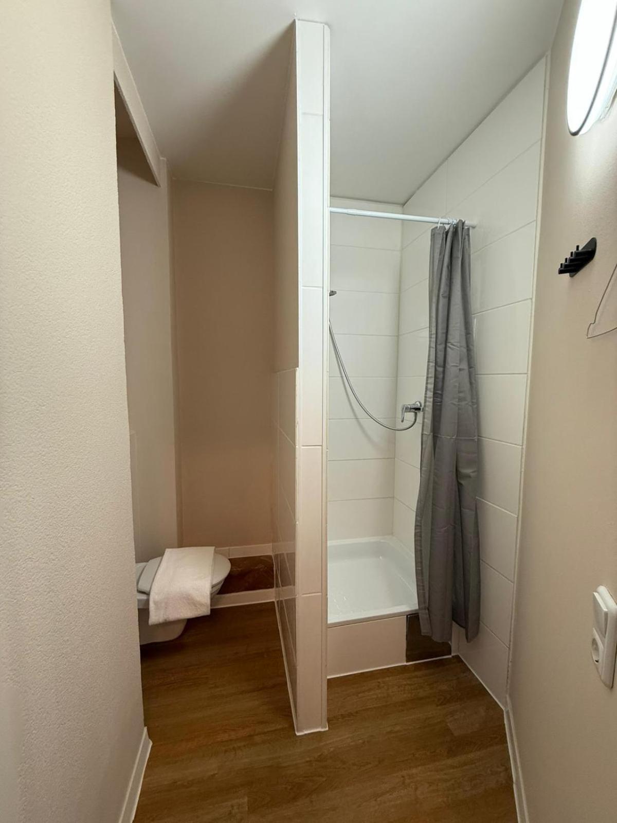 Crown Living Villa Blumenau Studios, Smarttv, Parkplatz Лустенау Екстериор снимка