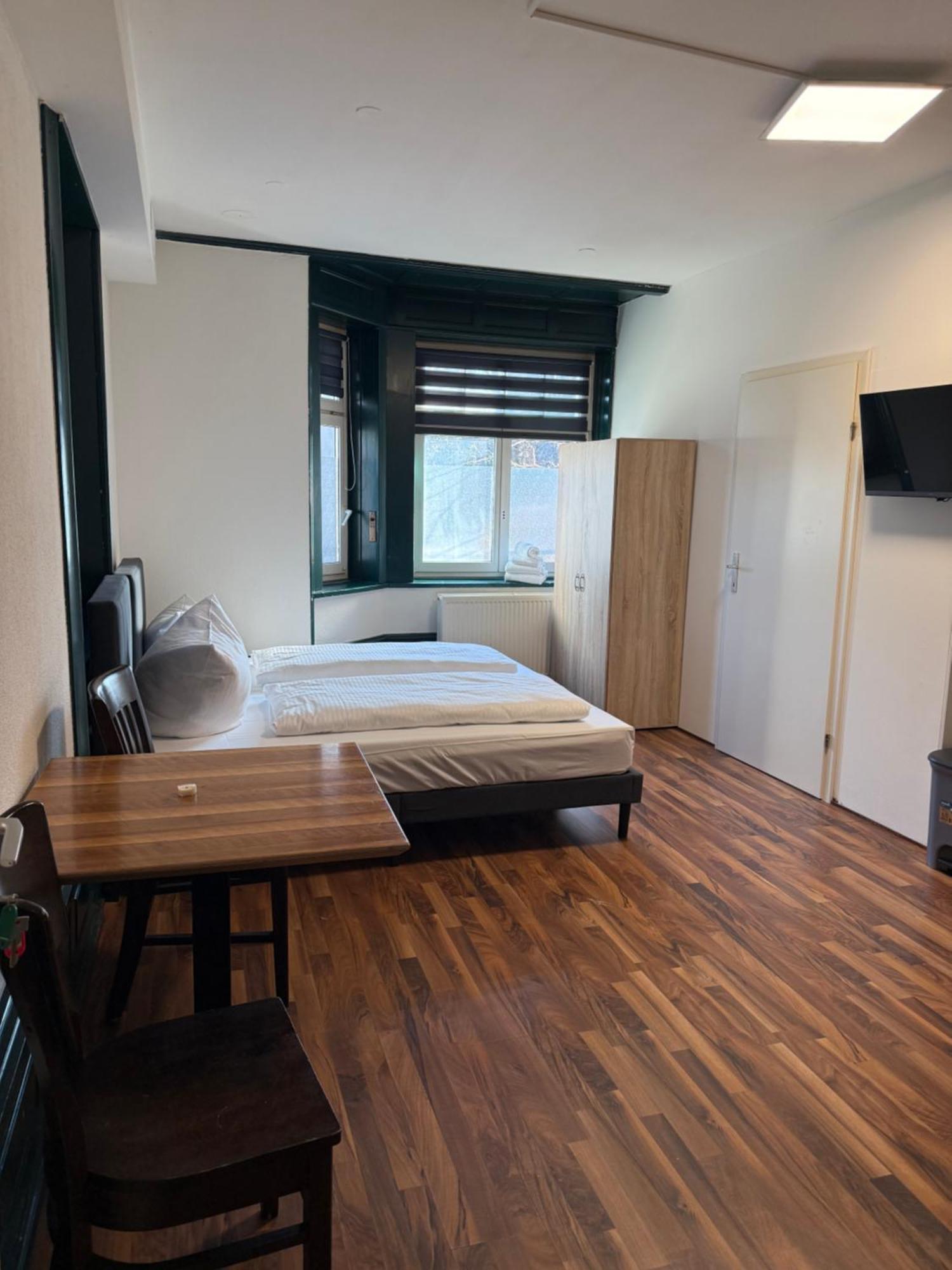 Crown Living Villa Blumenau Studios, Smarttv, Parkplatz Лустенау Екстериор снимка