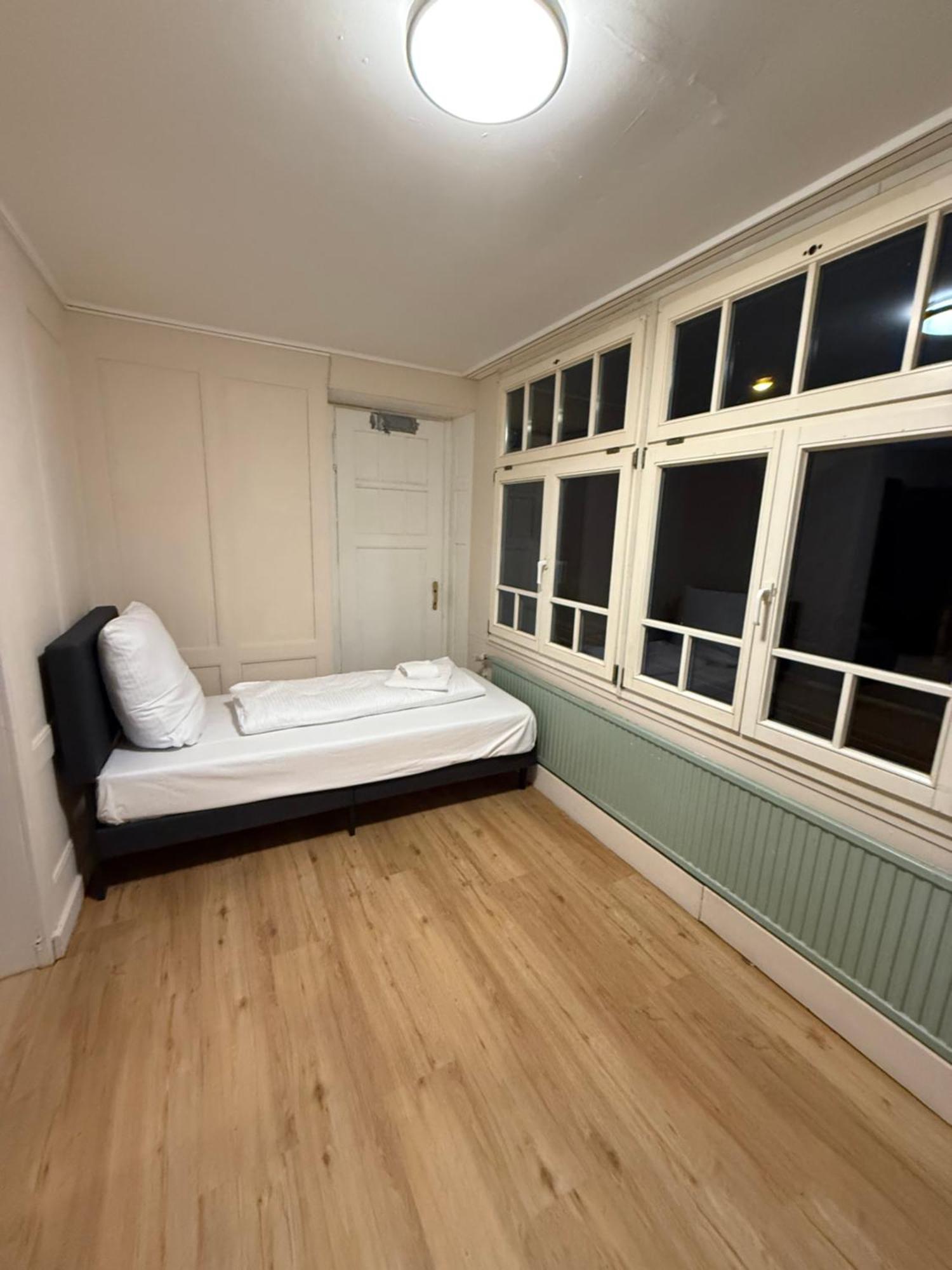 Crown Living Villa Blumenau Studios, Smarttv, Parkplatz Лустенау Екстериор снимка