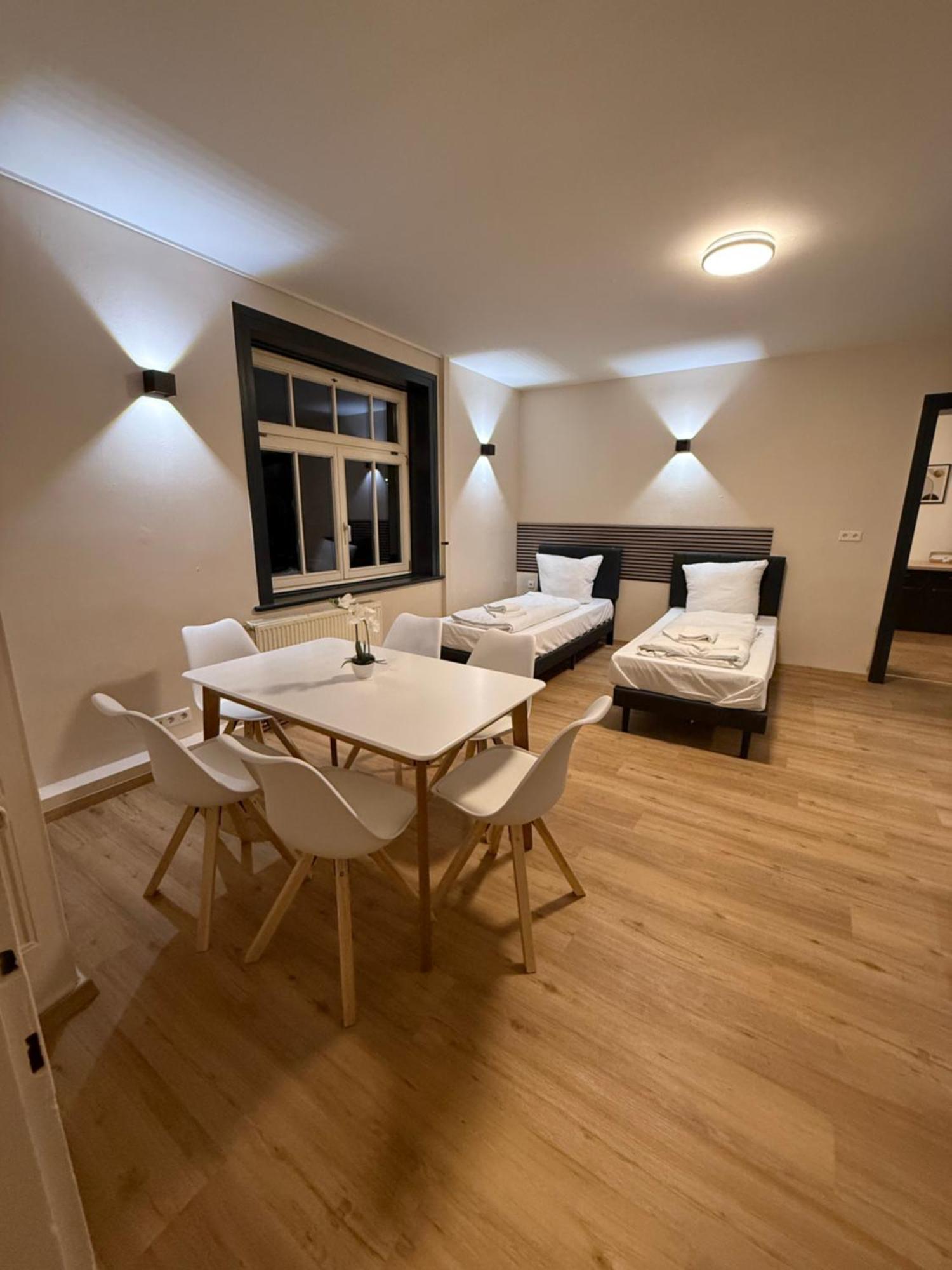 Crown Living Villa Blumenau Studios, Smarttv, Parkplatz Лустенау Екстериор снимка