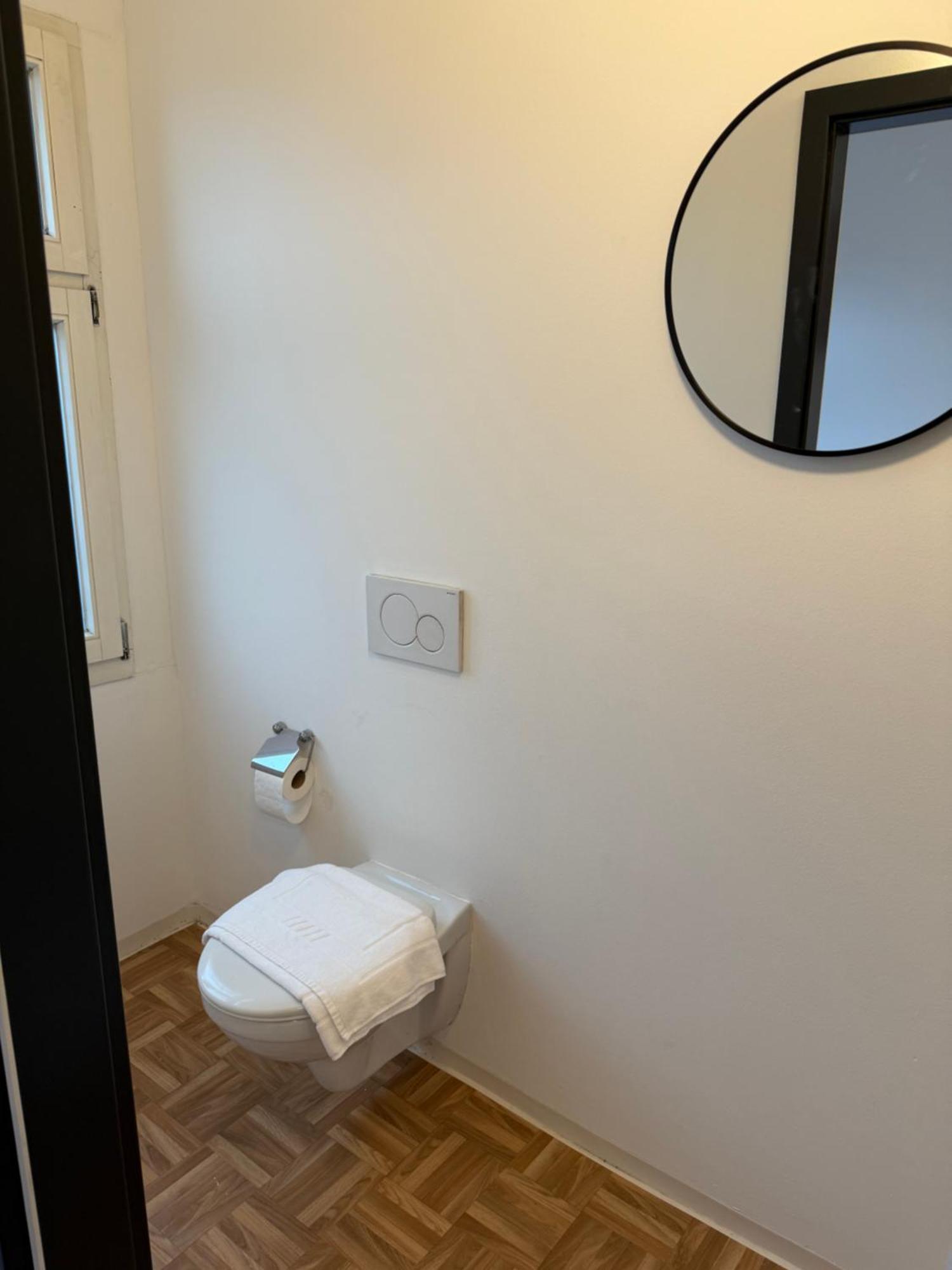 Crown Living Villa Blumenau Studios, Smarttv, Parkplatz Лустенау Екстериор снимка
