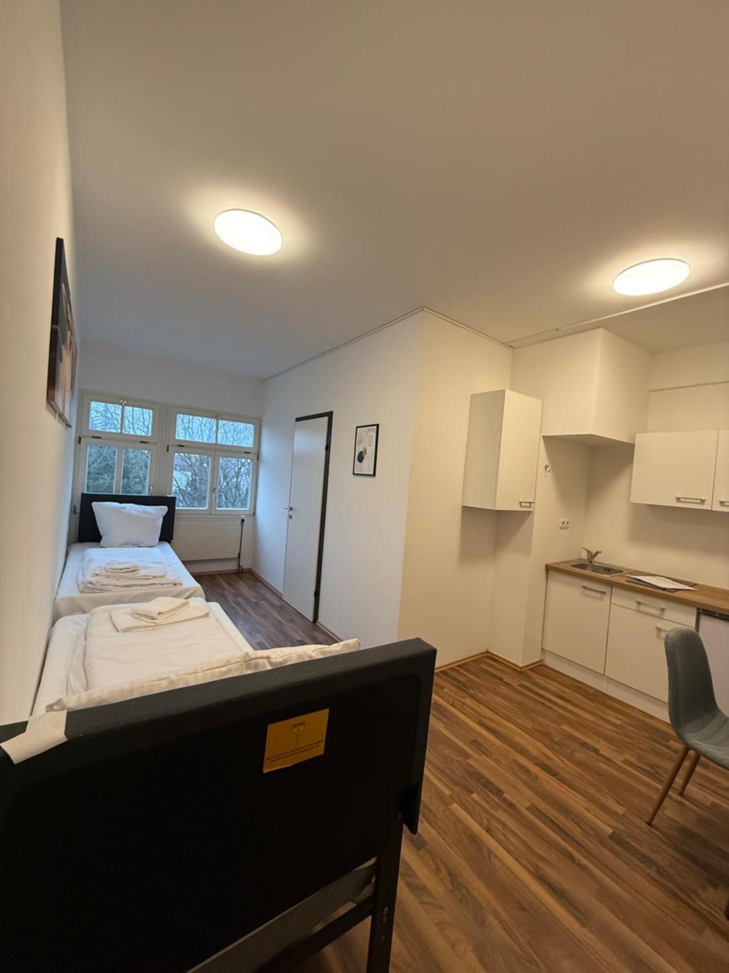 Crown Living Villa Blumenau Studios, Smarttv, Parkplatz Лустенау Екстериор снимка