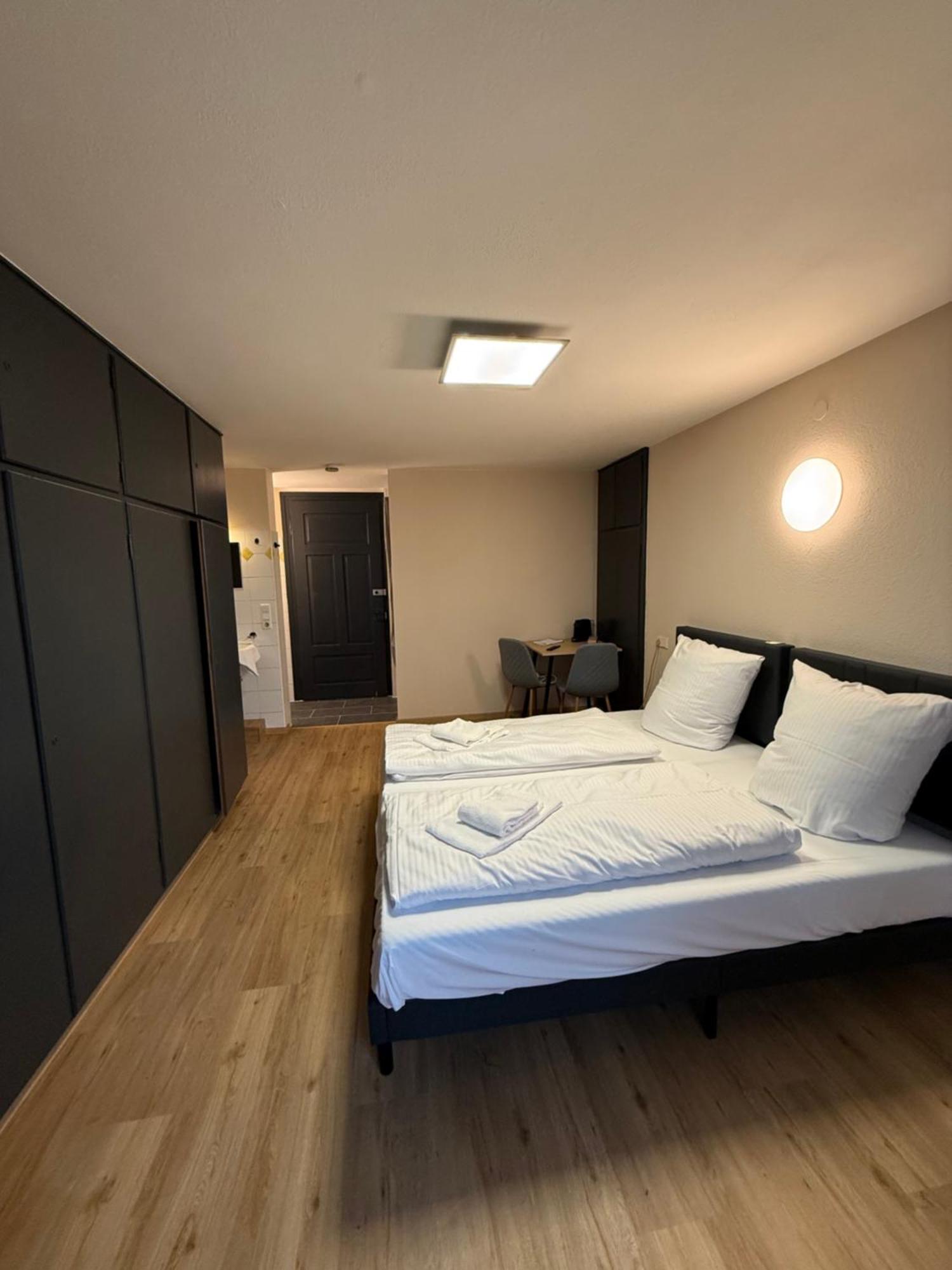 Crown Living Villa Blumenau Studios, Smarttv, Parkplatz Лустенау Екстериор снимка