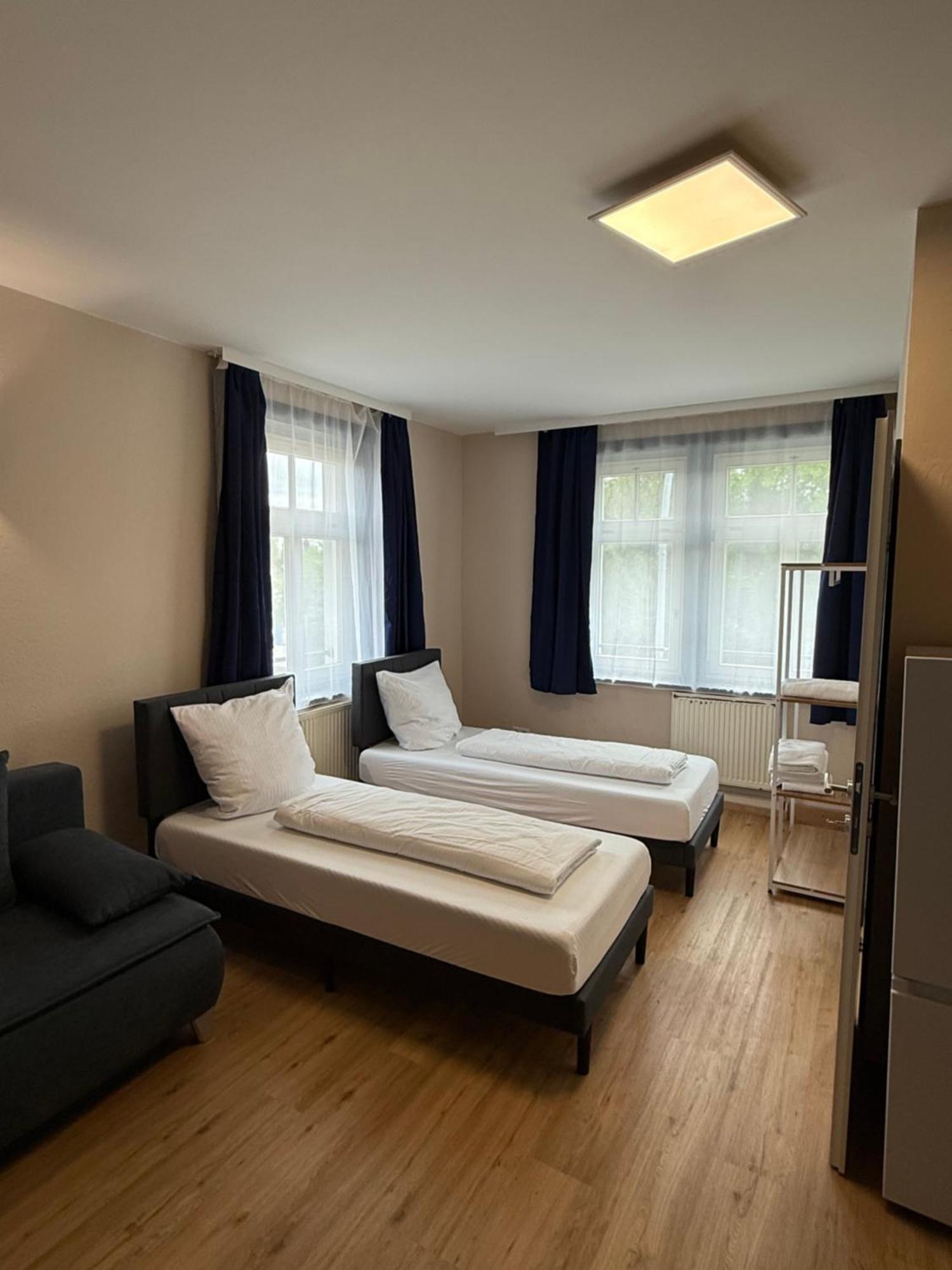 Crown Living Villa Blumenau Studios, Smarttv, Parkplatz Лустенау Екстериор снимка