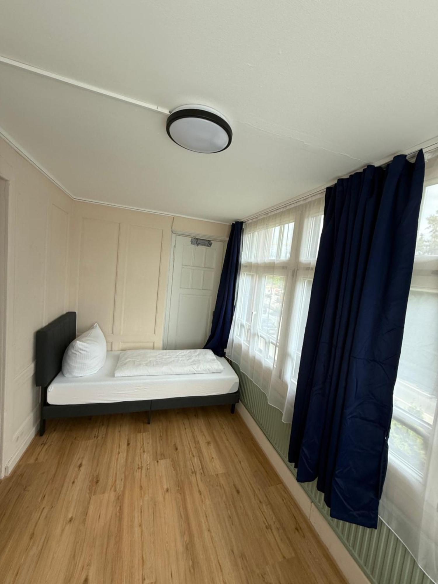 Crown Living Villa Blumenau Studios, Smarttv, Parkplatz Лустенау Екстериор снимка