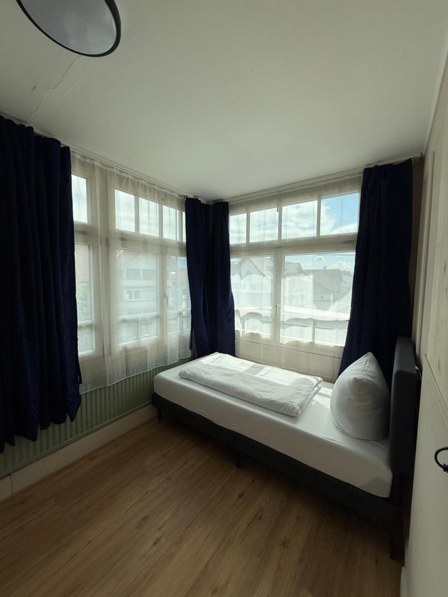 Crown Living Villa Blumenau Studios, Smarttv, Parkplatz Лустенау Екстериор снимка