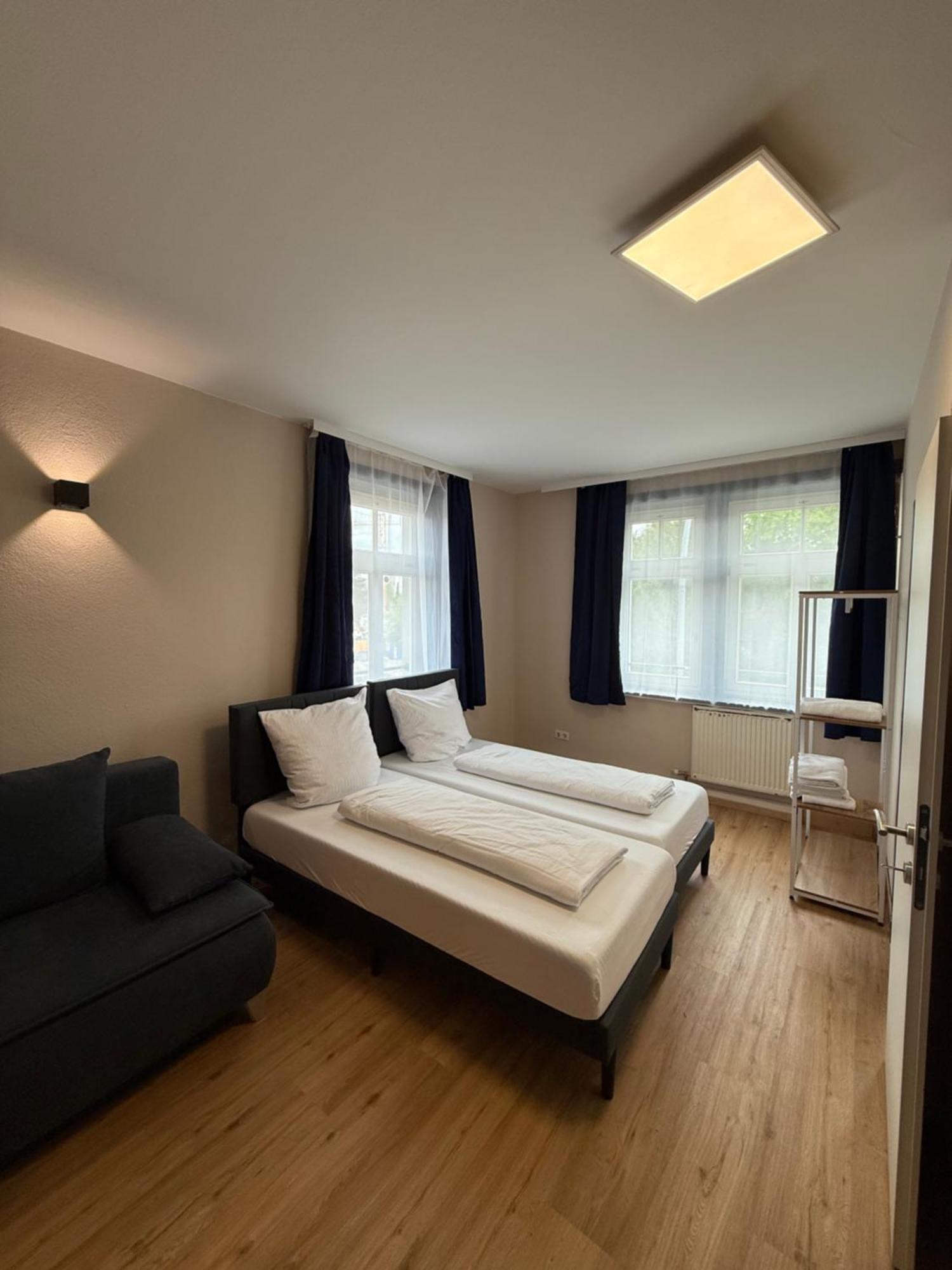 Crown Living Villa Blumenau Studios, Smarttv, Parkplatz Лустенау Екстериор снимка
